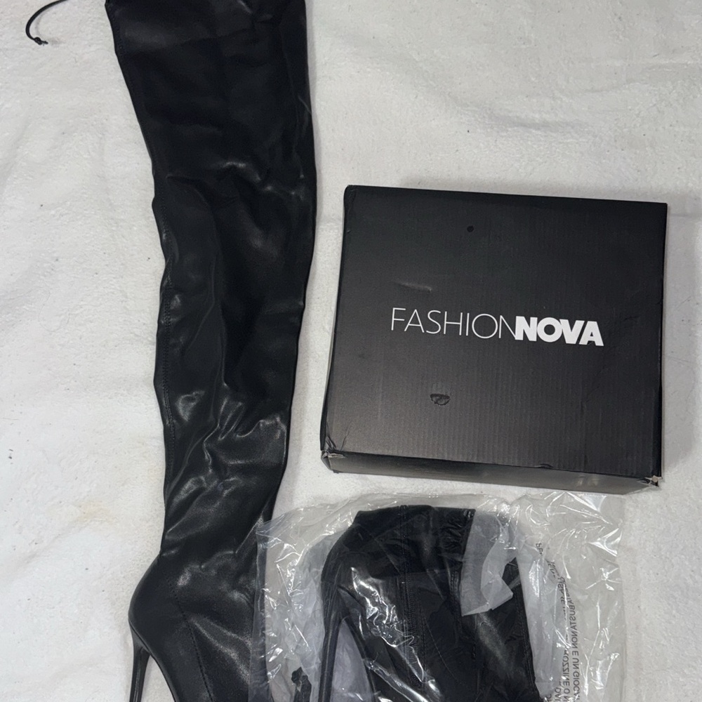 Fashion Nova Black Women's Boots